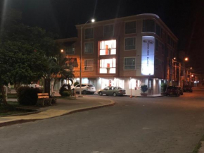  Colon Plaza Hotel  Тумако